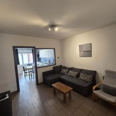 Bel-etage Cosy 2 Proche Charleroi-airport * 샤를루아